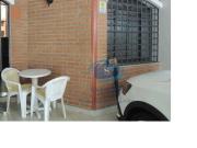 Sobrado com 3 dormitórios à venda, 109 m² por R$...
