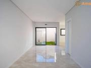 Sobrado com 3 dormitórios à venda, 110 m² por R$...