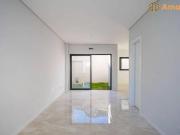 Sobrado com 3 dormitórios à venda, 110 m² por R$...