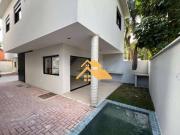 Sobrado com 3 dormitórios à venda, 120 m² por R$...