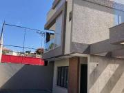 Sobrado com 3 dormitórios à venda, 122 m² por R$...