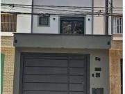 Sobrado com 3 dormitórios à venda, 130 m² por R$...
