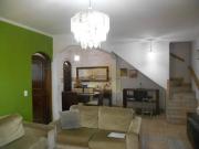 Sobrado com 3 dormitórios à venda, 130 m² por R$...