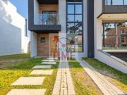 Sobrado com 3 dormitórios à venda, 130 m² por R$...