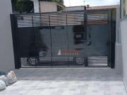 Sobrado com 3 dormitórios à venda, 131 m² por R$...