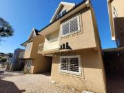 Sobrado com 3 dormitórios à venda, 131 m² por R$...