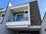 Sobrado com 3 dormitórios à venda, 132 m² por R$...