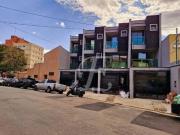 Sobrado com 3 dormitórios à venda, 135 m² por R$...