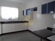 Sobrado com 3 dormitórios à venda, 145 m² por R$...