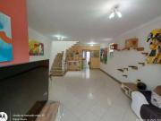 Sobrado com 3 dormitórios à venda, 149 m² por R$...