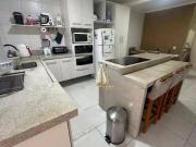 Sobrado com 3 dormitórios à venda, 155 m² por R$...