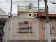 Sobrado com 3 dormitórios à venda, 160 m² por R$...