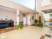 Sobrado com 3 dormitórios à venda, 162 m² por R$...