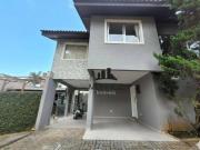 Sobrado com 3 dormitórios à venda, 162 m² por R$...