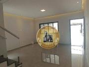 Sobrado com 3 dormitórios à venda, 164 m² por R$...
