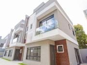 Sobrado com 3 dormitórios à venda, 164 m² por R$...