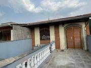 Sobrado com 3 dormitórios à venda, 180 m² por R$...