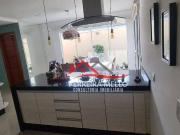 Sobrado com 3 dormitórios à venda, 197 m² por R$...