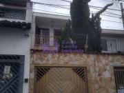 Sobrado com 3 dormitórios à venda, 198 m² por R$...