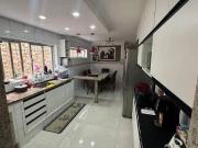 Sobrado com 3 dormitórios à venda, 200 m² por R$...