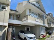 Sobrado com 3 dormitórios à venda, 200 m² por R$...