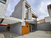 Sobrado com 3 dormitórios à venda, 208 m² por R$...