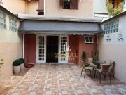 Sobrado com 3 dormitórios à venda, 210 m² por R$...