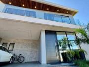 Sobrado com 3 dormitórios à venda, 215 m² por R$...