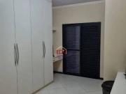 Sobrado com 3 dormitórios à venda, 217 m² por R$ 795.000...