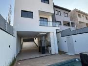 Sobrado à venda, 220 m² por R$ 1.200.000,00 Vila Carmela...