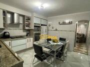 Sobrado com 3 dormitórios à venda, 220 m² por R$...