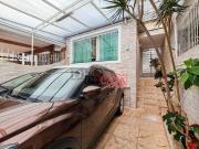 Sobrado com 3 dormitórios à venda, 220 m² por R$...
