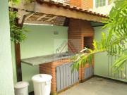 Sobrado com 3 dormitórios à venda, 220 m² por R$...