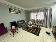 Sobrado com 3 dormitórios à venda, 220 m² por R$ 850.000...