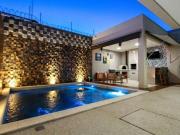 Sobrado com 3 dormitórios à venda, 224 m² por R$...