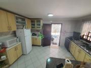 Sobrado com 3 dormitórios à venda, 225 m² por R$...