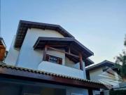 Sobrado com 3 dormitórios à venda, 230 m² Campos Do...