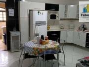 Sobrado com 3 dormitórios à venda, 230 m² por R$ 690.000...
