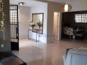 Sobrado com 3 dormitórios à venda, 232 m² por R$...