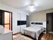 Sobrado com 3 dormitórios à venda, 234 m² por R$...