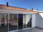 Sobrado com 3 dormitórios à venda, 235 m² por R$...