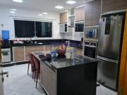 Sobrado com 3 dormitórios à venda, 235 m² por R$...