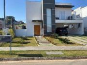 Sobrado com 3 dormitórios à venda, 236 m² por R$...