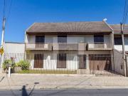 Sobrado com 3 dormitórios à venda, 237 m² por R$...