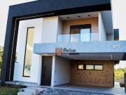 Sobrado com 3 dormitórios à venda, 238 m² por R$...