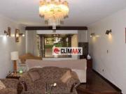 Sobrado com 3 dormitórios à venda, 240 m² por R$...