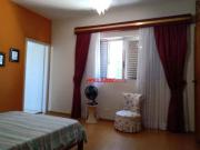 Sobrado com 3 dormitórios à venda, 240 m² por R$...