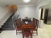 Sobrado com 3 dormitórios à venda, 240 m² por R$...