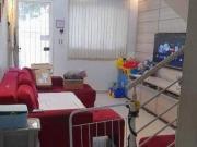 Sobrado com 3 dormitórios à venda, 240 m² por R$...