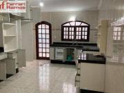 Sobrado com 3 dormitórios à venda, 245 m² por R$...